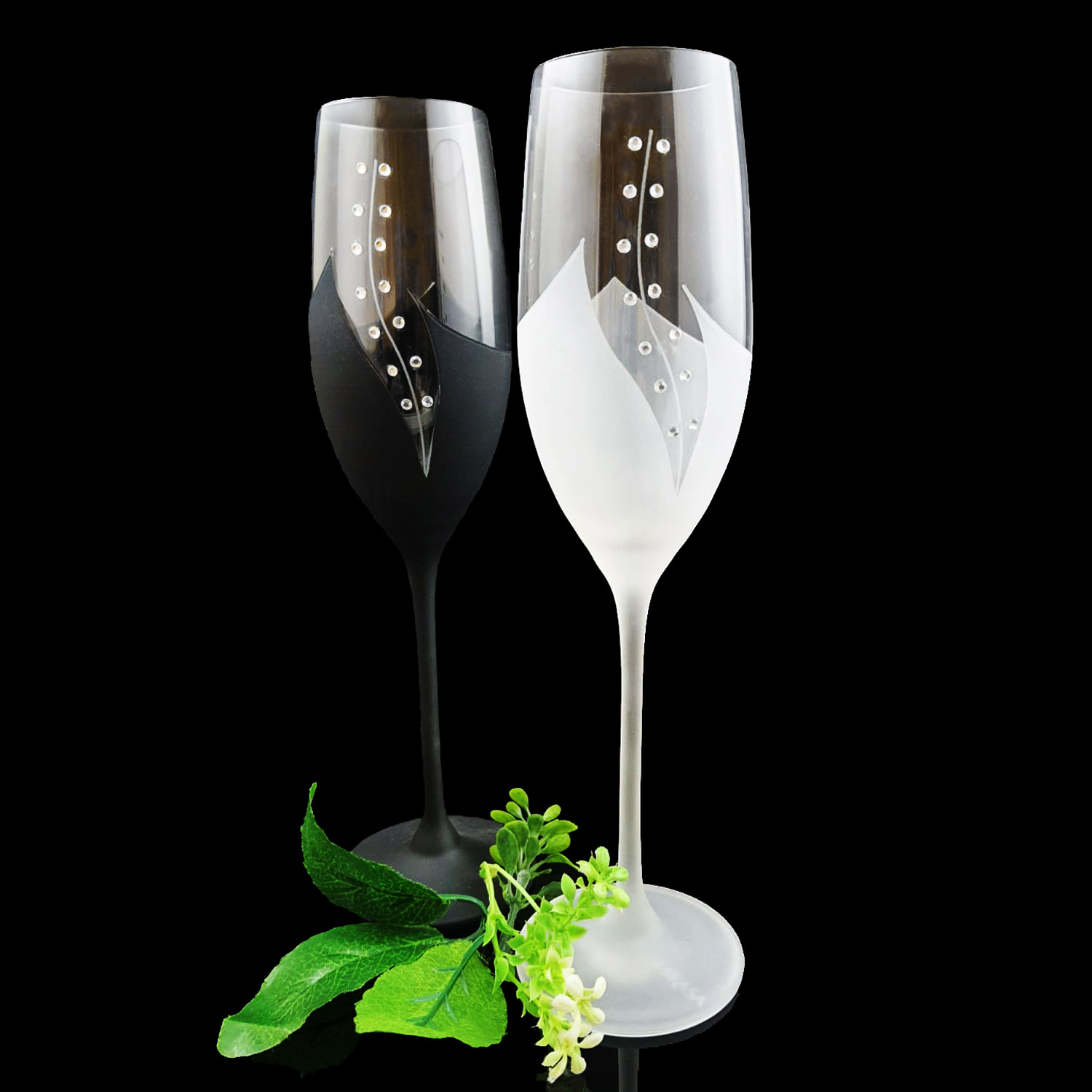 2 Hochzeitsgläser Schwarz Weiß mit Steinen