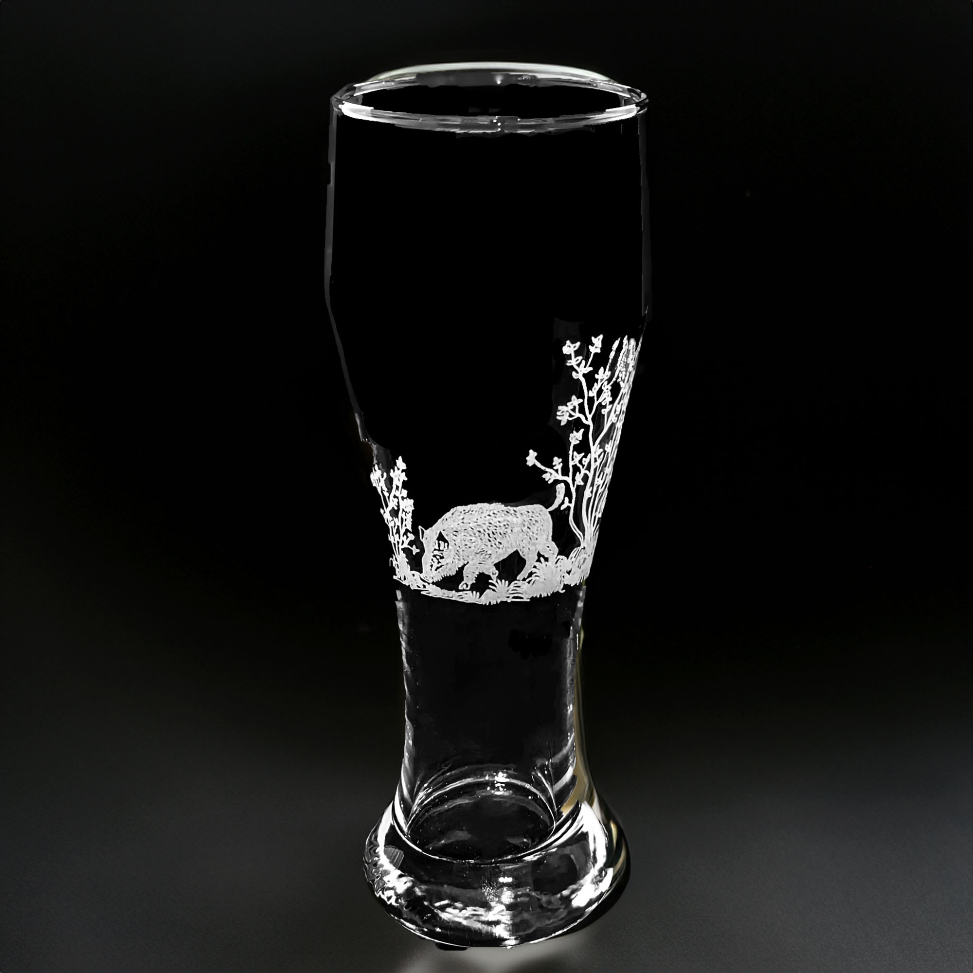 Weizenbierglas mit Gravur Wildschwein