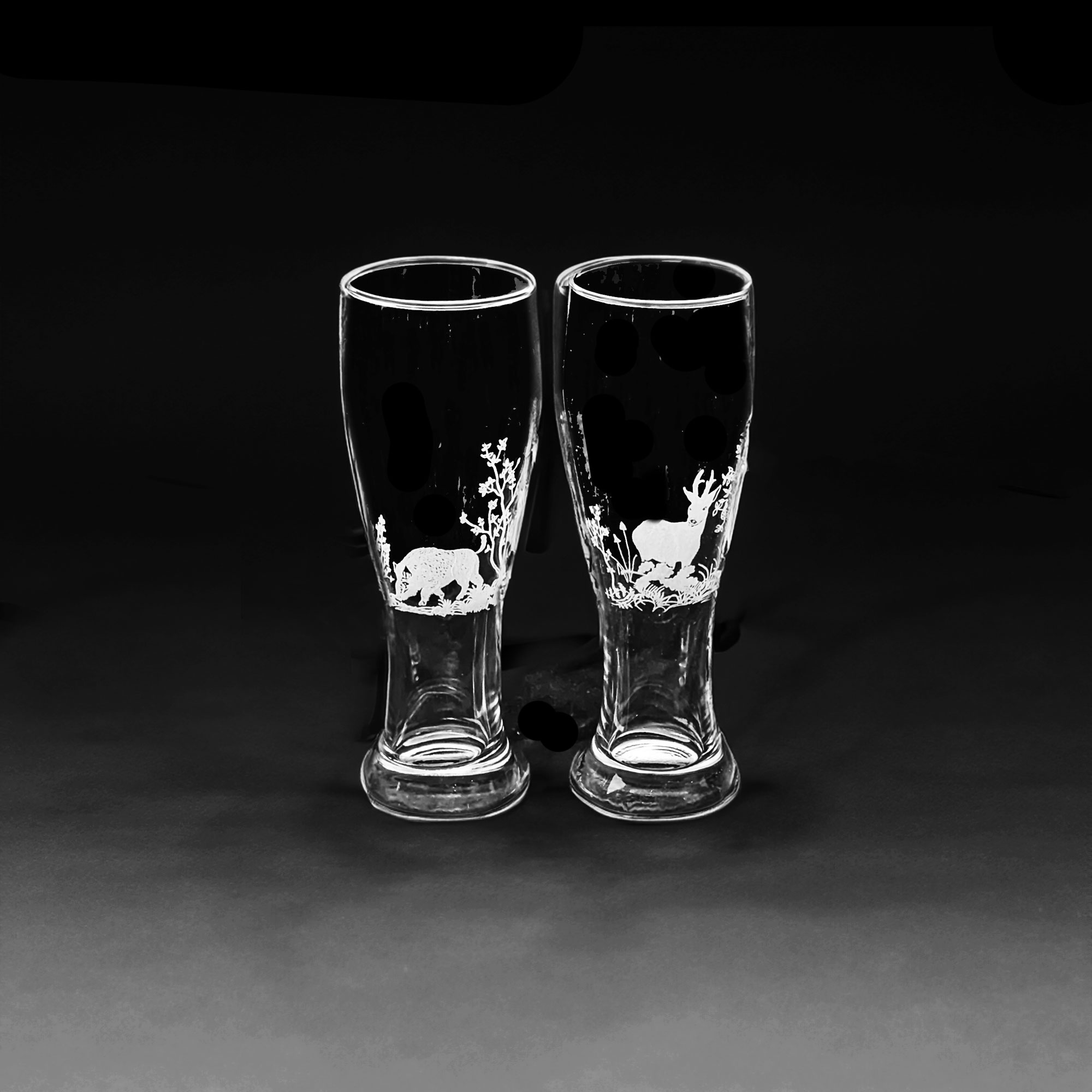 2x Weizenbierglas mit Gravur: 1x Wildschwein und 1x Reh