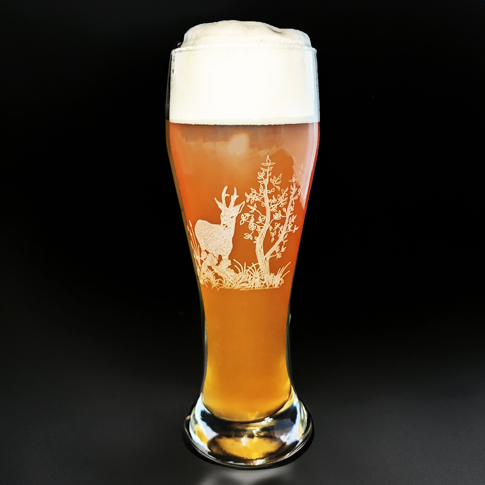 Weizenbierglas mit Gravur Reh